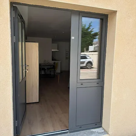 5 Parking Prive Gratuit Sous Video Surveillance Appartement